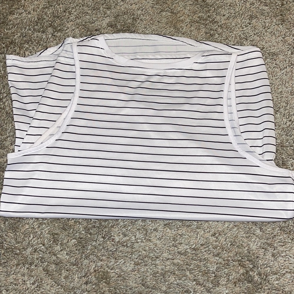Razorback Workout Tank - Picture 2 of 2
